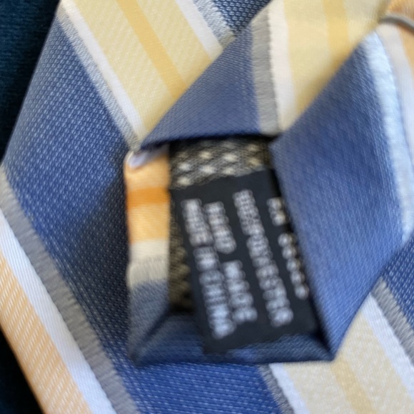 Beautiful Tie great for graduation or Father’s Day - Picture 3 of 4